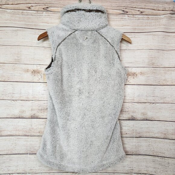 Kuhl Women's Flight Vest Size Small Hooded Soft Cozy Jacket Beige Sherpa Fleece - Picture 11 of 16